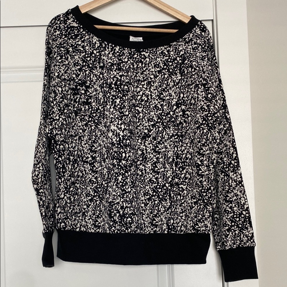 Reebok Black and White Women's Pullover